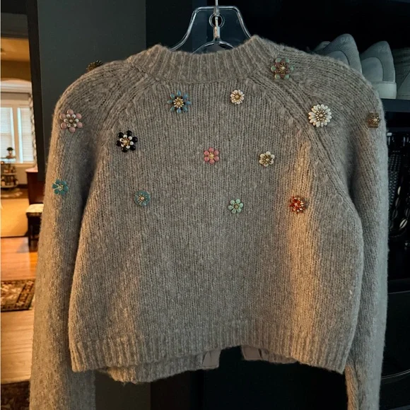 Cinq à Sept Gray Cardigan with Multicolor Floral Accents - Picture 2 of 4